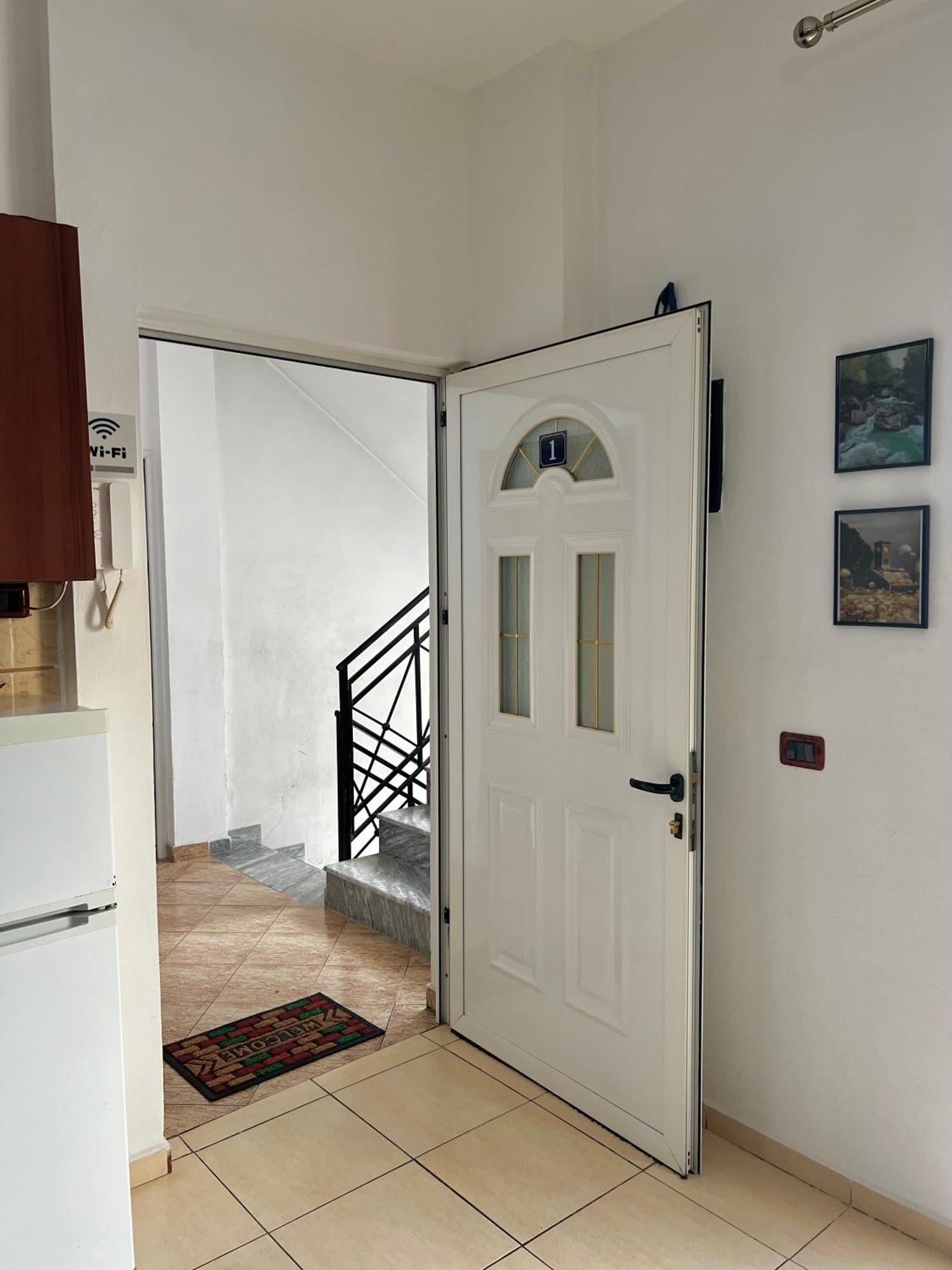 Ar Apartments Tirana Bagian luar foto